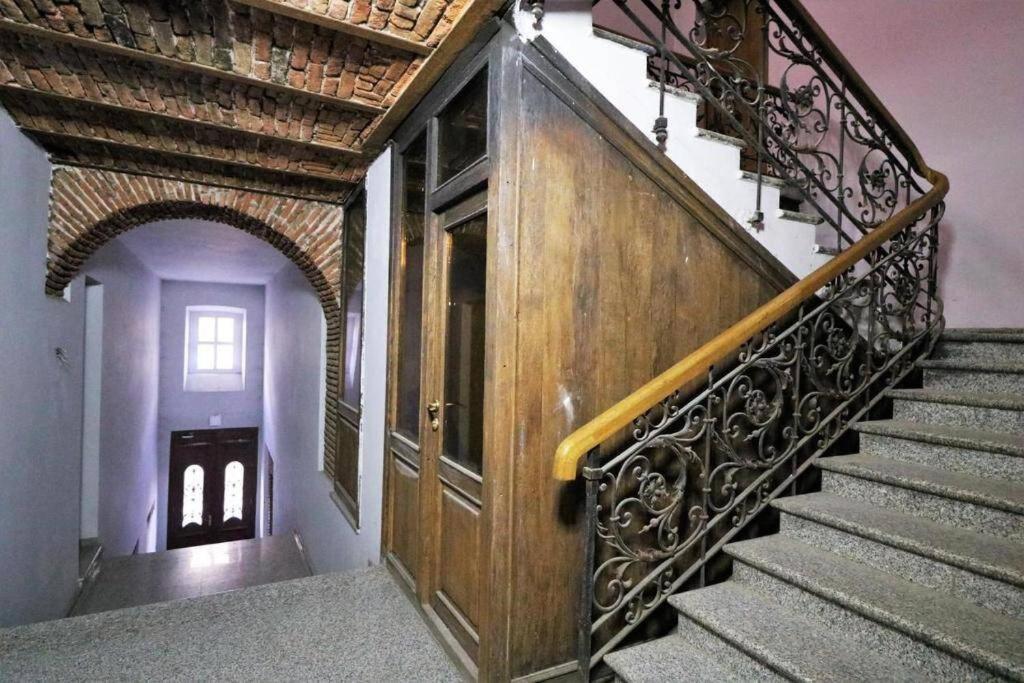 Rustaveli Central Aparthotel Tbilisi Exterior photo